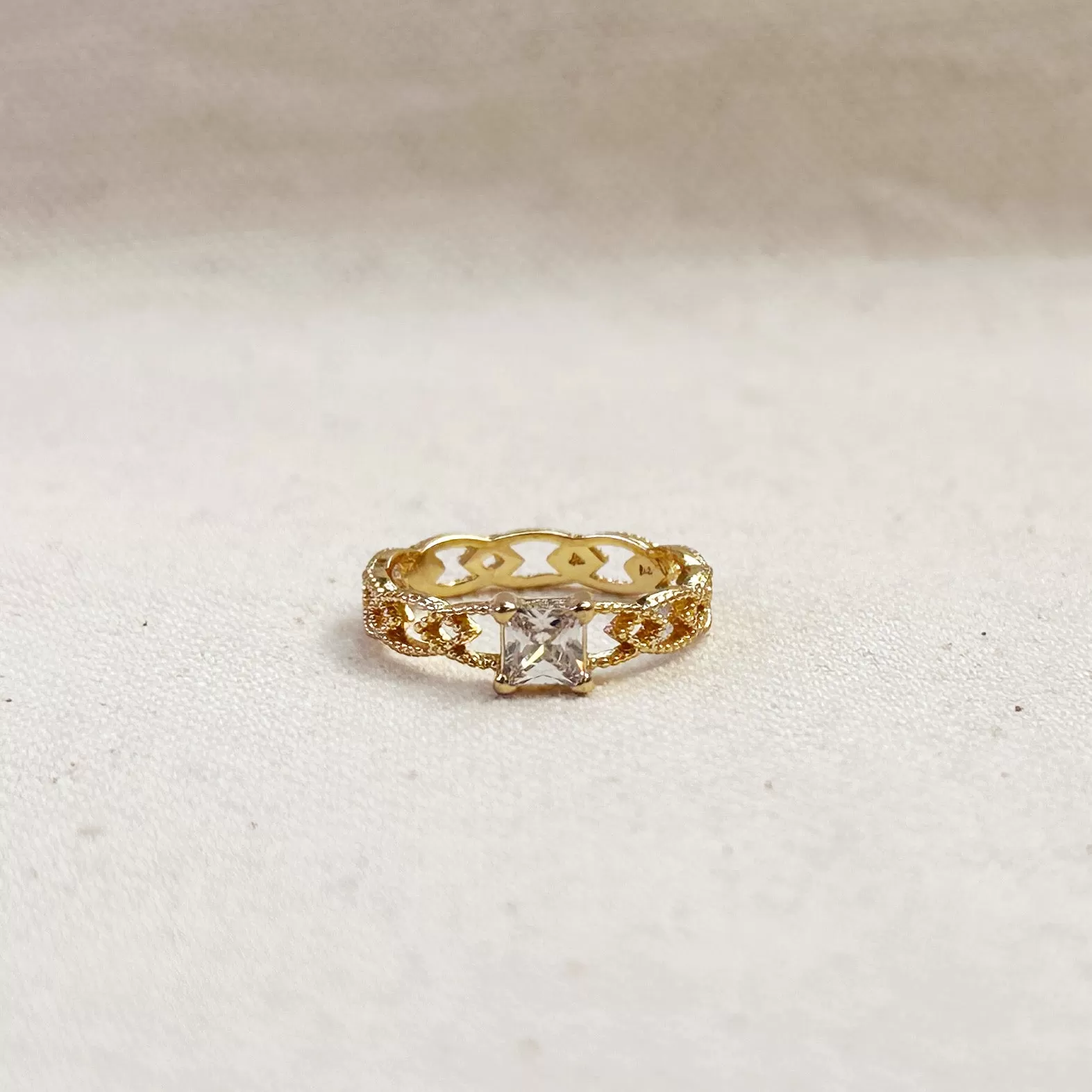 18k Gold Filled CZ Princess Cut With Vintage Detailed Band Ring