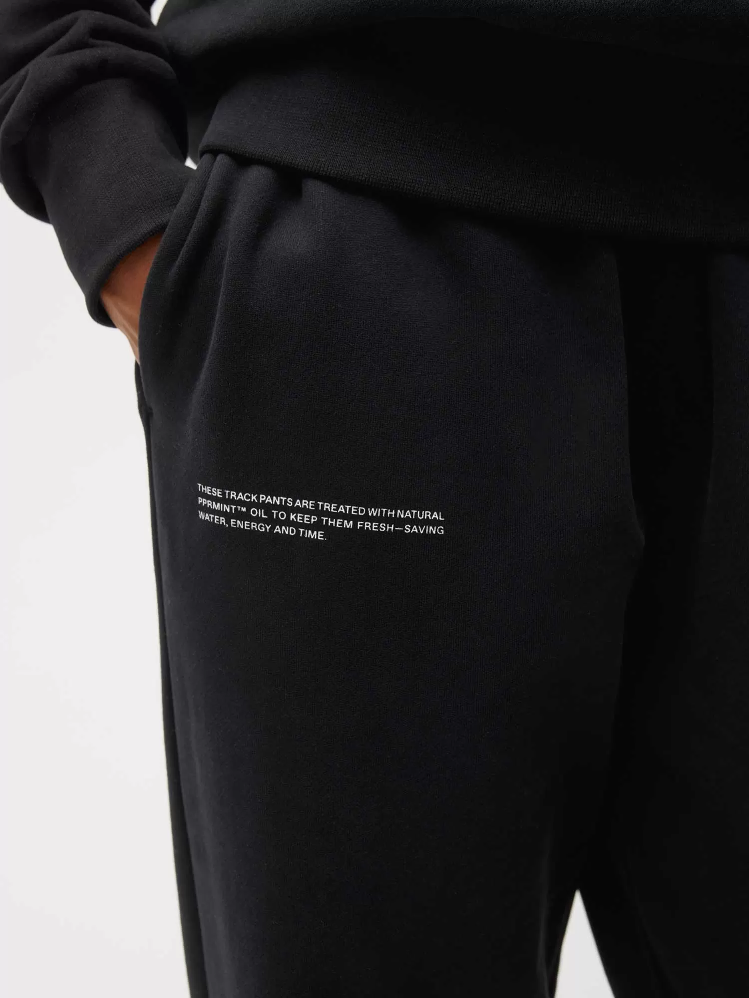 365 Midweight Track Pants—black