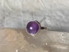 Amethyst Ari Ring - Small Round