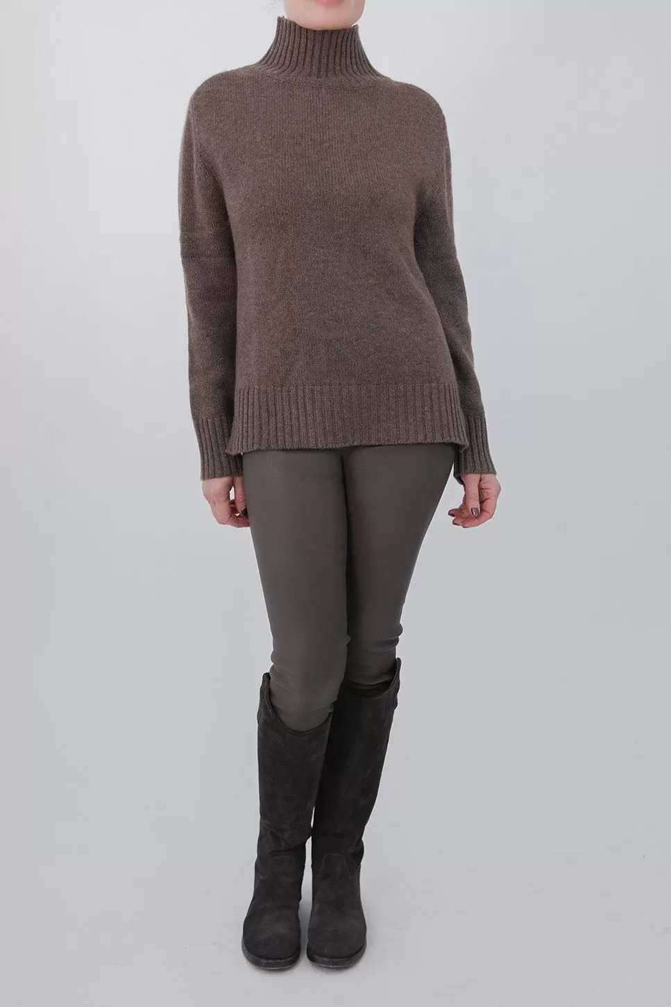 BERWICK TURTLENECK SWEATER IN CASHMERE MERINO 4 PLY KNIT