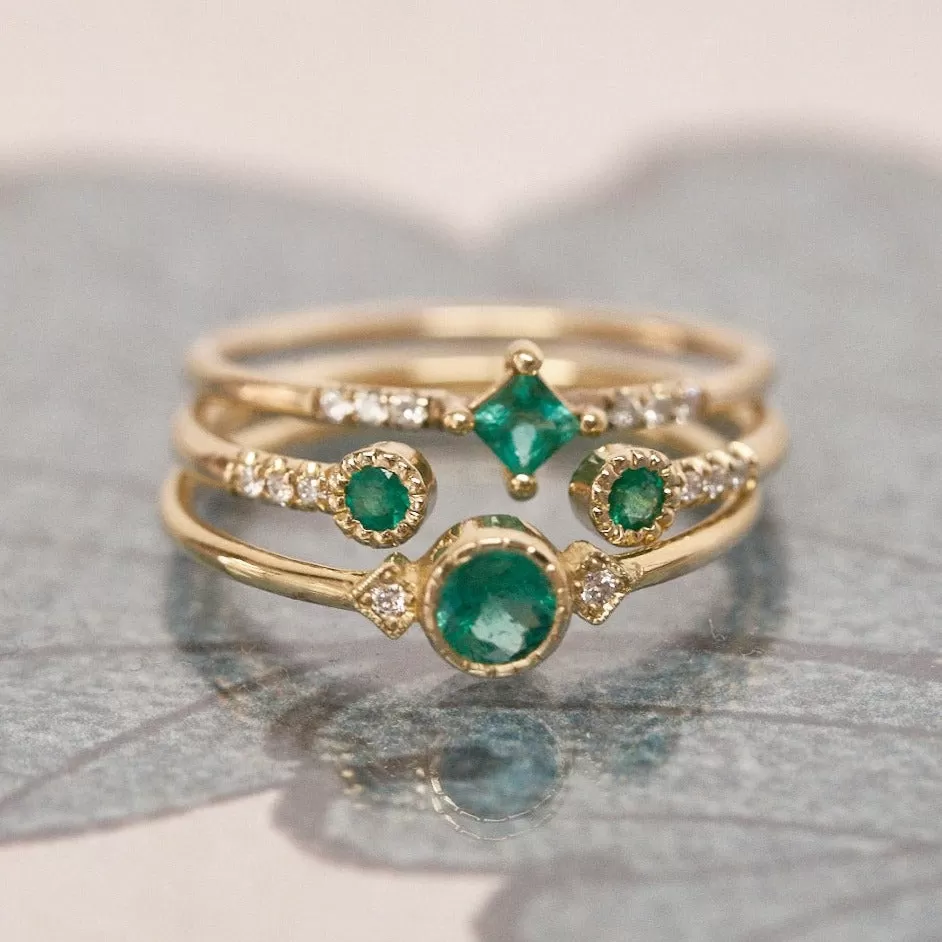 Emerald Point Equilibrium Ring