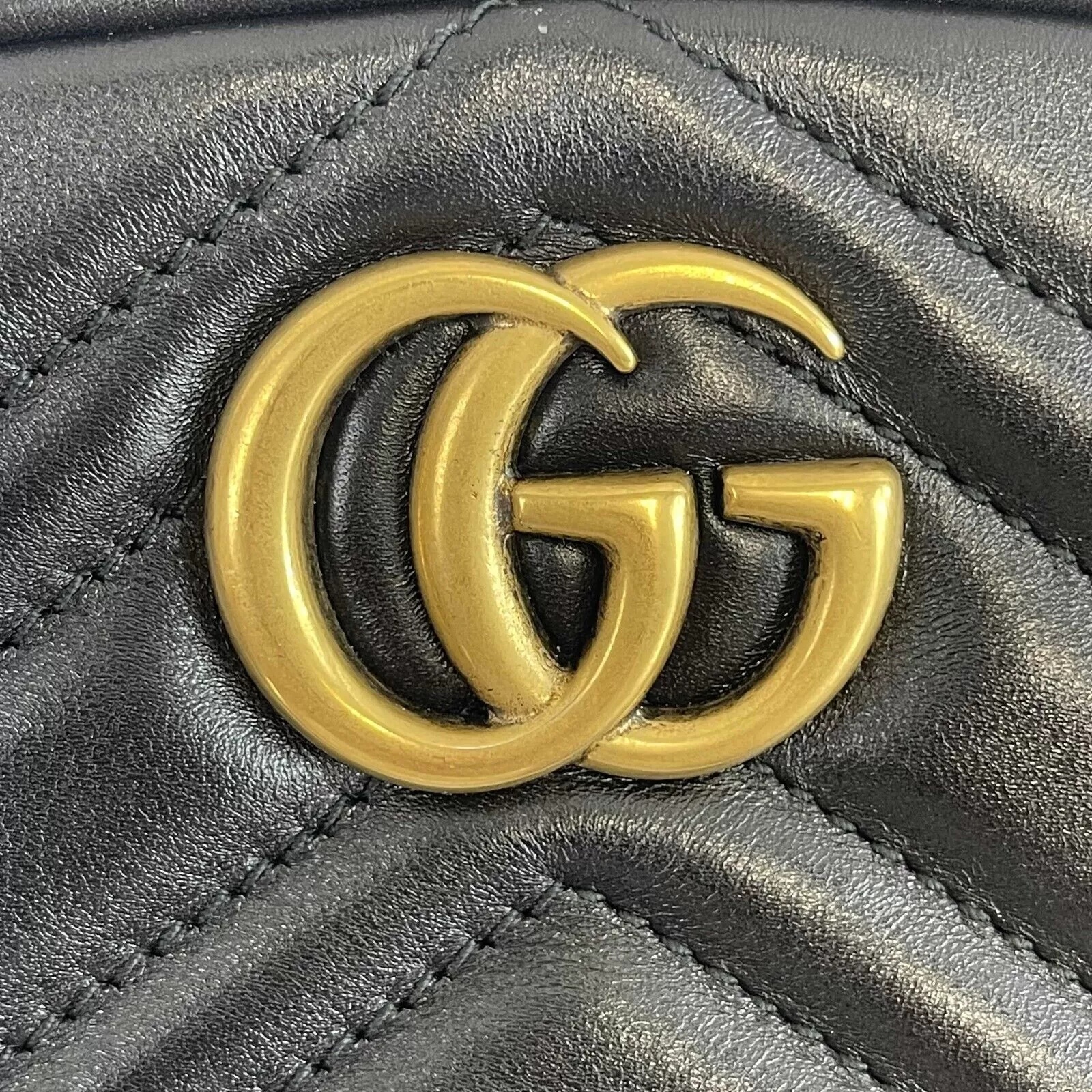 GUCCI - NEW Marmont Black GG Chevron Leather Belt Bag