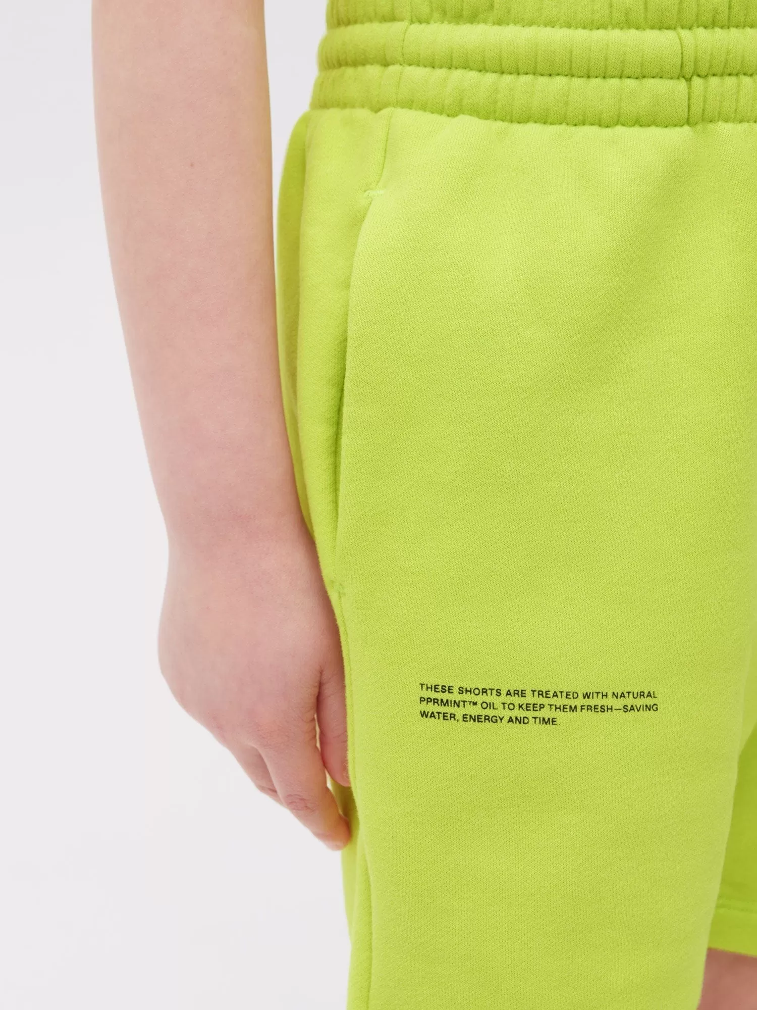 Kids' 365 Midweight Long Shorts—lime green