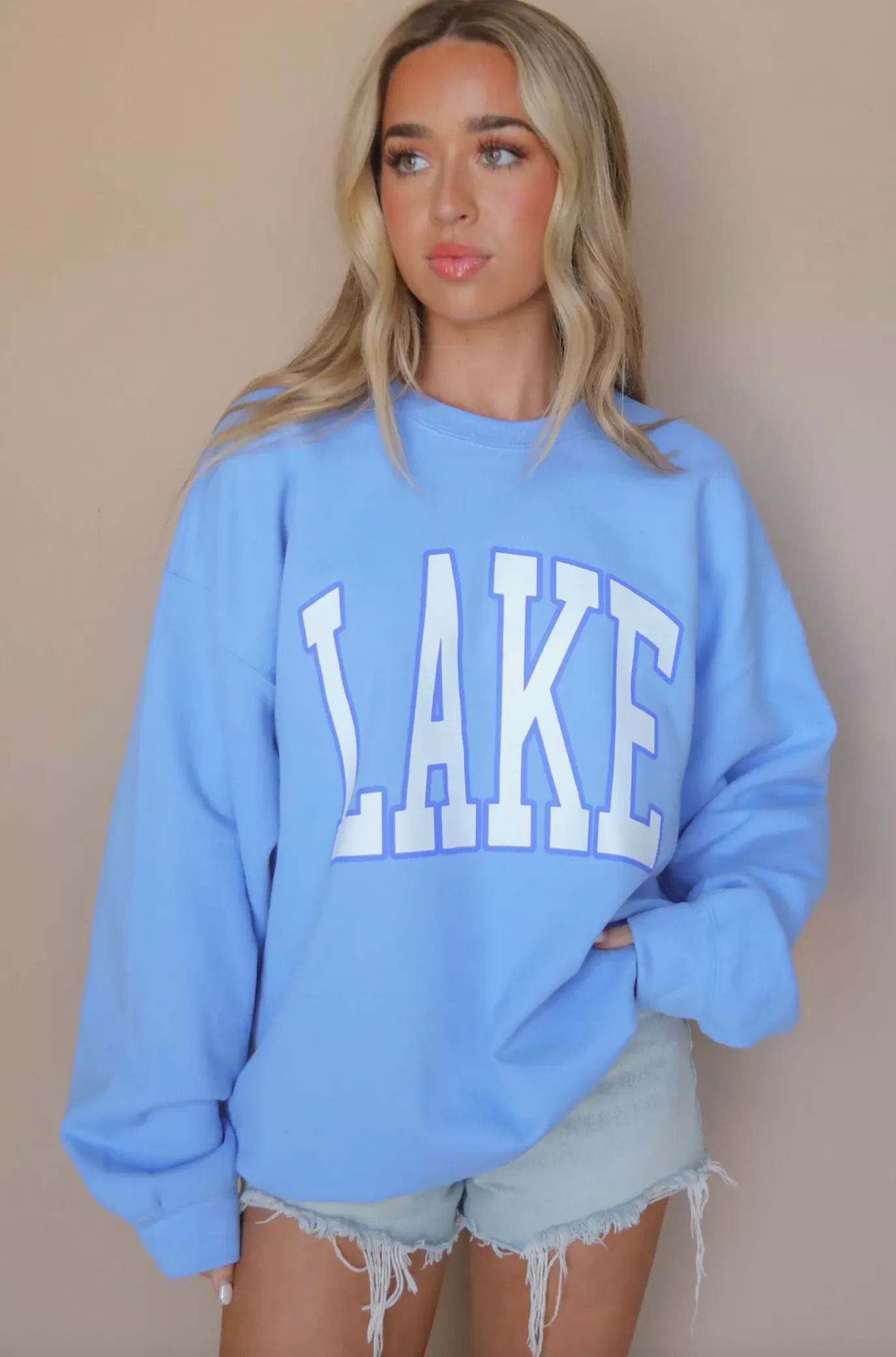 LAKE Oversized Sweatshirt