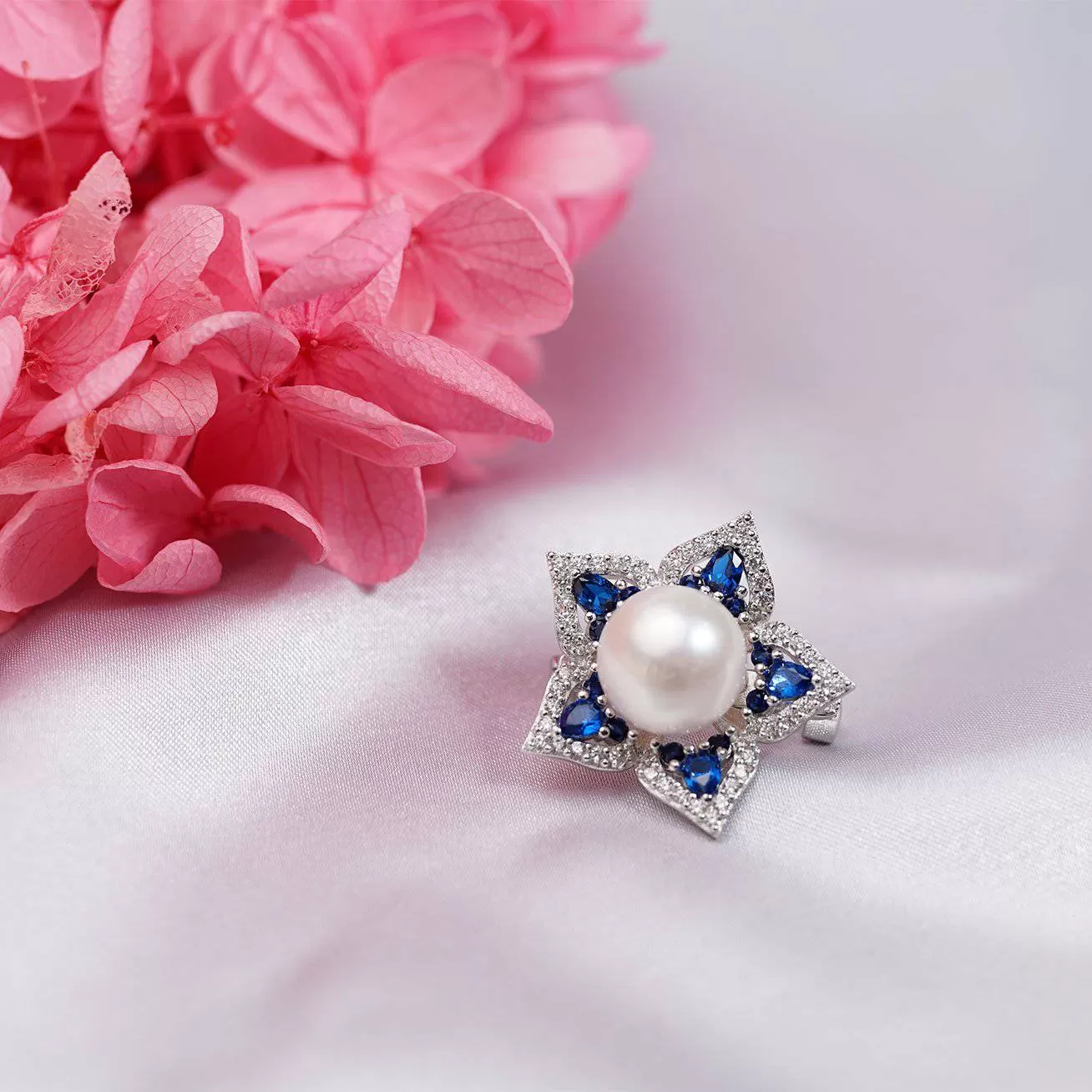 Ocean Star Freshwater Pearl Brooch WC00008