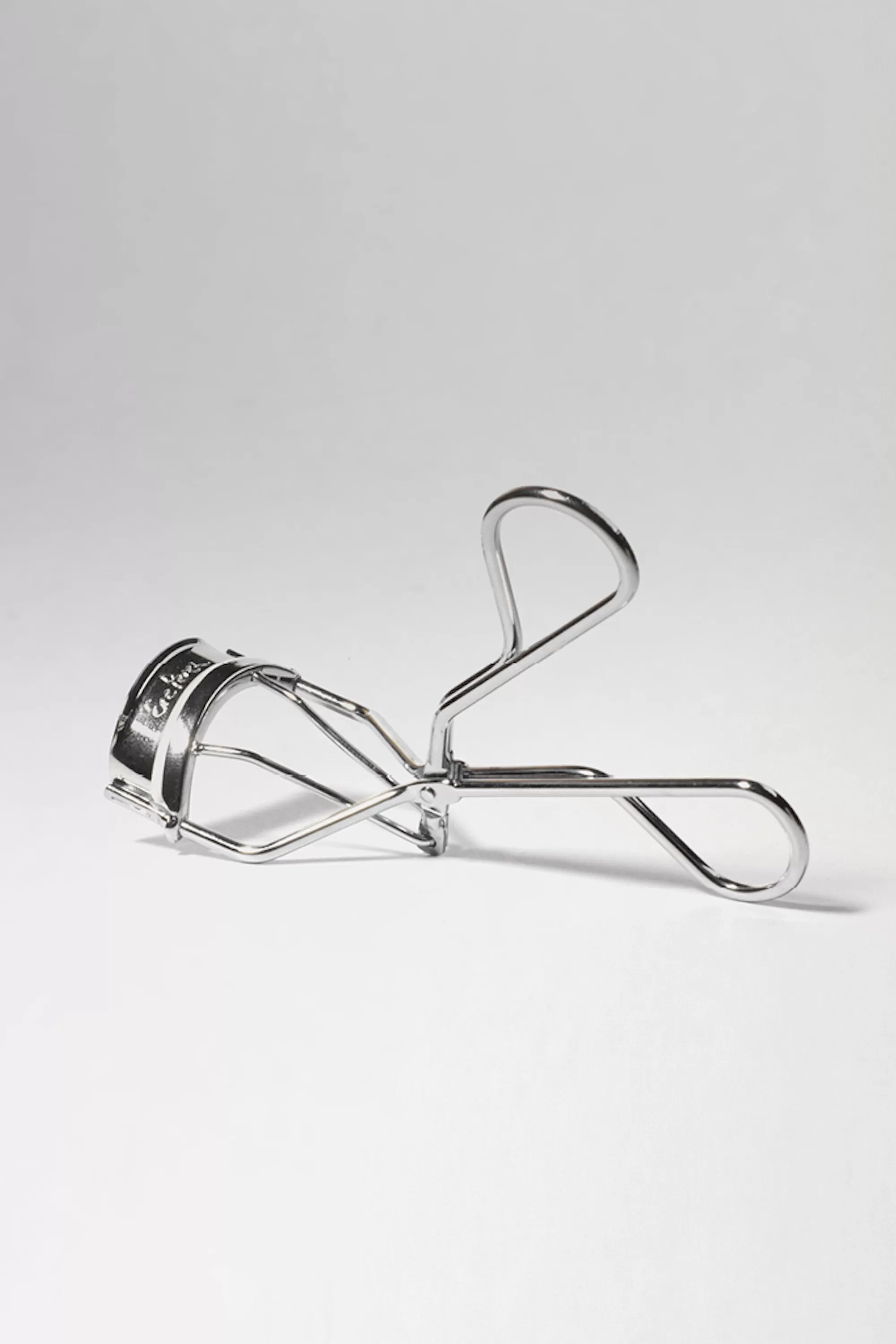 spectacular eyelash curler