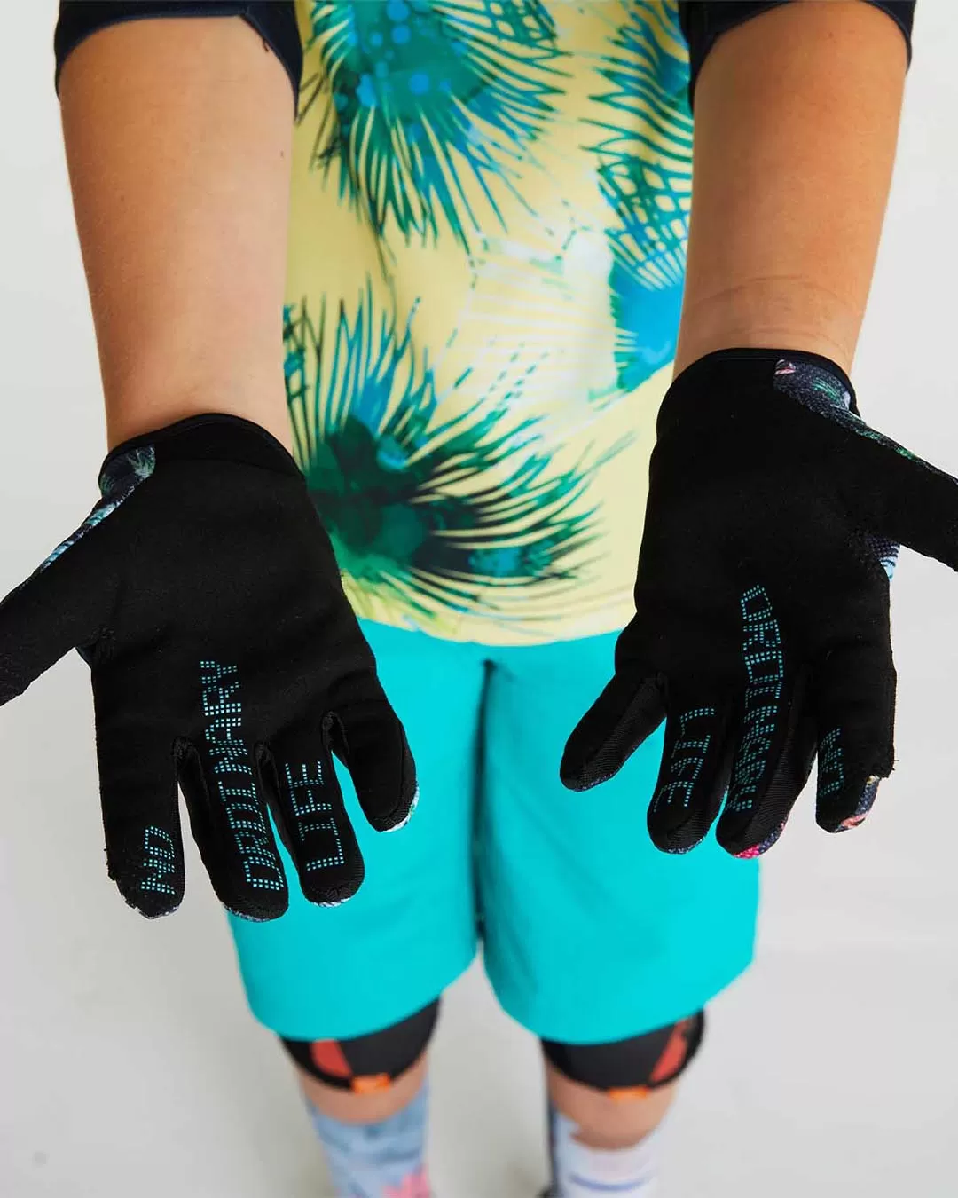 Youth Gloves | Party Shirt